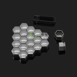 Tapas de Rueda Smooth Sailing T52 con Diseño Hexagonal para Accesorios de Tuercas de Buick Regal GS - Product Image 1
