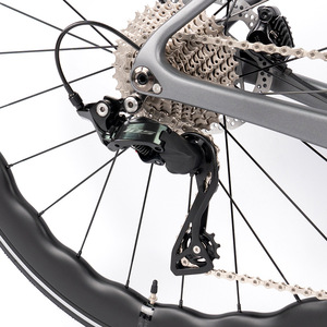 Bicicletas de Carretera de Carreras con Ruedas de Carbono de Alto Módulo <span class=keywords><strong>Shimano</strong></span> <span class=keywords><strong>105</strong></span> y Frenos Hidráulicos, Modelo R15pro, Precio Bajo de Fábrica para Exportación - Product Image 2