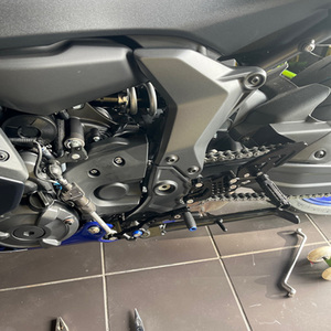 YAMAHA YZF-R7 2021-2023motosiklet aksesuarları için CNC ayarlanabilir arka seti ayak istirahat rearset footrest (alüminyum alaşım) - Product Image 5