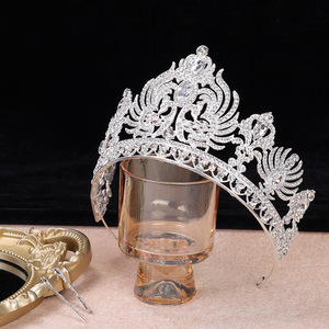 Nuova Corona in Lega con Cristalli Bianchi Incastonati, Ideale per Concorsi di Bellezza, Feste di Compleanno, Accessorio per Capelli - Product Image 2