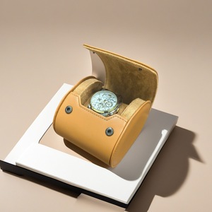 Nouvelle boîte de rangement et de présentation en cuir pour montres mécaniques de style européen, avec fonctionnalités de voyage et de rangement à domicile - Product Image 1