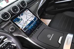 Voiture d'occasion <span class=keywords><strong>Mercedes</strong></span> <span class=keywords><strong>Benz</strong></span> Classe C New Energy 2023 C <span class=keywords><strong>350</strong></span> <span class=keywords><strong>e</strong></span> L 2.0T - Product Image 5