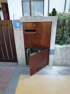 Buzón de acero independiente Vintage moderno diseño de jardín al aire libre impermeable duradero con cerradura segura para el hogar - Product Image 2