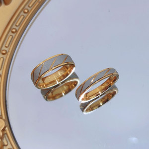 Nhẫn Đôi Bằng Thép Titan 2023 Nhẫn Đôi Vải Chéo Phong Cách Đơn Giản Bằng Thép Titan Màu Vàng Nhẫn Đôi Bán Sỉ Và Tùy Chỉnh - Product Image 4