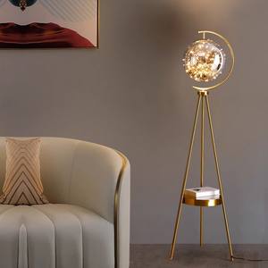 <span class=keywords><strong>Lampadaire</strong></span> moderne nordique Art déco en métal <span class=keywords><strong>doré</strong></span> avec <span class=keywords><strong>lampadaire</strong></span> <span class=keywords><strong>boule</strong></span> de verre ambré créatif blanc - Product Image 5