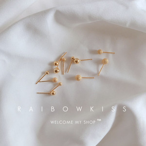 Pendientes de bola de oro Rainbowkiss de 3 mm con acabado brillante de aleación de zinc para uso diario - Product Image 3