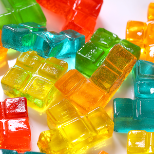 Groothandel op maat gemaakte Chinese fabrikanten gummies, gemengde gummy snoepjes, zoet-zure smaak, zachte bulk gekleurde blokjes, halal snoep - Product Image 1