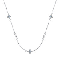 Ensemble de bijoux trèfle à quatre feuilles en argent sterling S925 |   Pierres facettées bleues et blanches plaquées platine |   Collier et boucles d'oreilles pour femmes