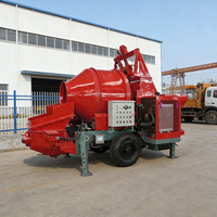 Pompe à béton mini portable durable à moteur diesel avec malaxeur à tambour pour projets de réparation routière