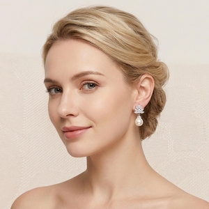 Boucles d'oreilles clous minimalistes en laiton hypoallergénique avec perles de culture et zircone cubique pour fille, populaires dans plus de 50 pays, Yiwu - Product Image 5