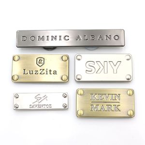 Etiqueta Metálica <span class=keywords><strong>para</strong></span> Bolsos de Cuero con Baño de Oro, Logotipo Grabado Personalizado, Placa con Nombre <span class=keywords><strong>para</strong></span> Bolsos de Mujer - Product Image 6