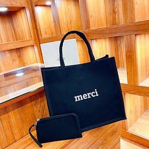 Vente en gros Sac fourre-tout vierge en <span class=keywords><strong>toile</strong></span> <span class=keywords><strong>de</strong></span> <span class=keywords><strong>jute</strong></span> <span class=keywords><strong>noire</strong></span> avec logo personnalisé Stratification intérieure écologique pour les courses et les cadeaux - Product Image 5
