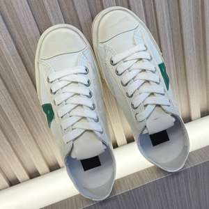 Zapatos con Plataforma y Estrella de Cinco Puntas para Hombre, Zapatos Retro, Zapatos Planos de Cuero Desgastado con Estrella para Mujer - Product Image 2