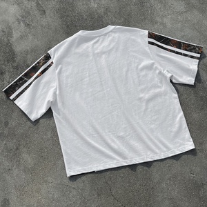 เสื้อยืดคอกลมทรงหลวมแบบครอป 100% ผ้าฝ้าย เสื้อยืดโอเวอร์ไซส์ พิมพ์ลายกราฟิกพรางตัวตามสั่ง สำหรับผู้ชาย - Product Image 2