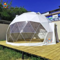 Dôme géodésique de luxe pour le glamping en plein air en hiver, avec isolation, type de renfort diagonal et une chambre