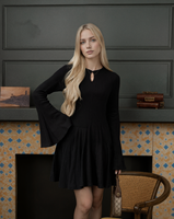 Nouvelle Collection Automne-Été 2025 : Robe en Maille Tricotée Style Français, Élégante et Vintage, Unie, Décontractée, avec Col en Dentelle et Manches Cloche, Taille Naturelle