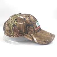 Berretto da pesca con logo ricamato,