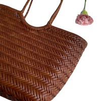 Sac fourre-tout d'été pour femme en cuir véritable tressé à la main en cuir de vachette, style panier, avec cordon de serrage, design français de niche
