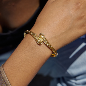 Bracelet en acier inoxydable plaqué or 18 carats, design minimaliste en forme de goutte d'eau, bijoux unisexes - Product Image 3