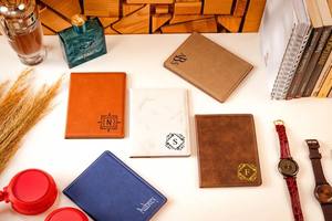 Couverture de passeport en cuir PU Laserable vierge cadeau d'anniversaire de voyage personnalisé porte-étiquette de bagage en cuir végétalien - Product Image 5