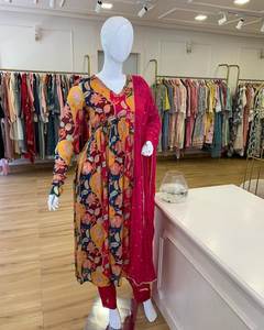 Readymade Indian Digital Print Nayra Cut Suit with Pant Kurti <b>Set</b>, Georgette Fabric, Pakistani Designer Ethnic Wear 3 Pcs <b>Set</b> - Product Image 6