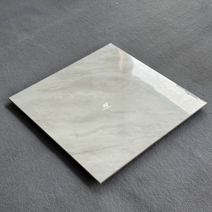 Carrelage de sol intérieur gris brillant poli 600*600 de qualité supérieure, moderne et économique pour salons et maisons - Product Image 4