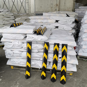 Hochwertiger 800mm L-förmiger <span class=keywords><strong>Gummi</strong></span>-Säulen-Eck schutz Standard größe - Product Image 1