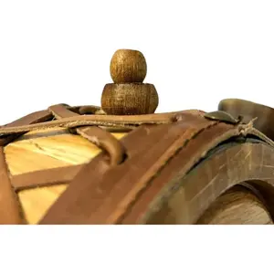 Cantimplora de Madera de 1L con Revestimiento de Cuero y Cuerno de Tequila, para Bebidas al Aire Libre, Ligera, con Correa para el Hombro Incluida - Product Image 4