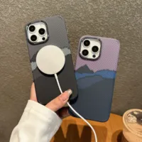 Coque magnétique en fibre de carbone pour iPhone 16 15 13 14 12 11 Pro Max Plus, compatible avec la charge sans fil, coque rigide en PC