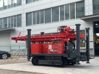 Foreuse hydraulique complète sur chenilles diesel de 280 m de profondeur avec pompe et moteur pour la construction de puits d'eau souterraine