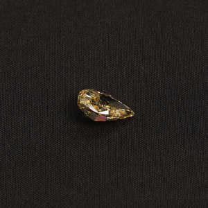 PIEDRA SUELTA DE LABORATORIO DE CORTE DE PERA AMARILLA DE 5,24 QUILATES DIAMANTE RELLENO DE COLOR PIEDRA SUELTA DE DIAMANTE PARA LA FABRICACIÓN DE JOYERÍA PERSONALIZADA - Product Image 2
