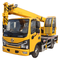 Petits manipulateurs de grue montés par camion hydraulique de seau de 6 tonnes avec le bon service