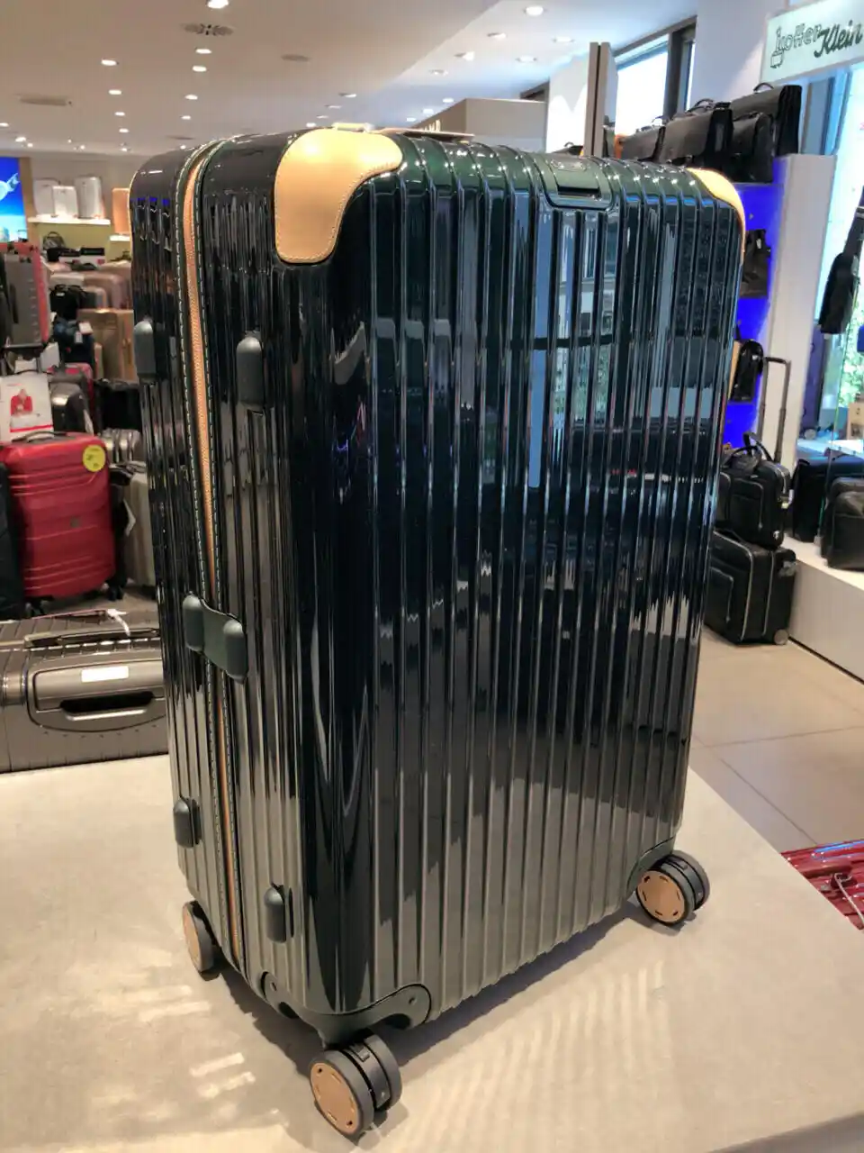 Esquina beige de 32 pulgadas.