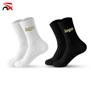 Chaussettes de bateau de sport <span class=keywords><strong>homme</strong></span> noir blanc de haute qualité Middling Respirant Sport Running Basketball Chaussettes longues - Product Image 4