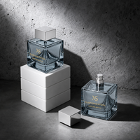 Flacon de parfum carré en verre transparent de luxe, personnalisable en gros, 30ml, 50ml, 100ml, avec logo couleur personnalisé gratuit, OEM ODM