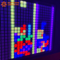 Produits Tendances 2026 : Jeu Actif Interactif à Boutons pour Salles d'Évasion et Arenes, avec Grille de Pixels, pour Activités de Team Building et Expériences Interactives