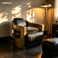 Fauteuil club vintage en cuir marron avec garniture cloutée, pieds en bois, chaise longue en cuir de vachette vieilli pour salon et salle de lecture