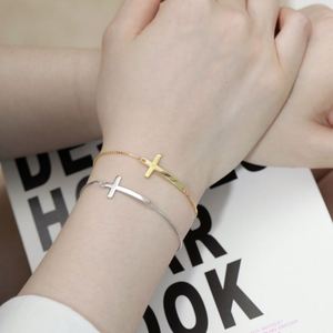 Pulsera de Cadena con Cruz y Eslabones de Plata de Ley 925 Chapada en Oro de 18K para Mujer, Regalo de Aniversario o Cumpleaños, Marca Dylam Fit - Product Image 2