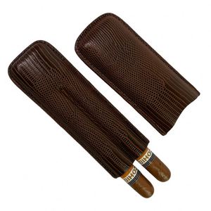 Humidor de Cigarros Clásico Vintage de Cuero y Cedro, Portátil, con Capacidad para 2 Cigarros, para Viajes de Negocios, Regalo para Novio - Product Image 1