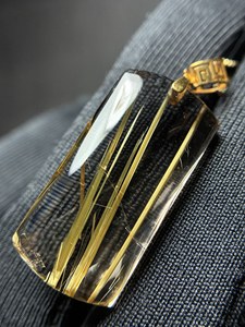 Colgante de Cuarzo Rutilado Dorado Natural para Mujer, Hombre, Regalo de <span class=keywords><strong>Brasil</strong></span>, Cristal Curativo Reiki de Oro de 18K, Gema de 28mm - Product Image 2
