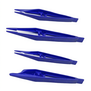 Ensemble de pinces à nourrir les animaux de compagnie multifonctionnelles, 4 pinces à pointe dentelée en plastique, écologiques, durables, légères, réutilisables, pour petits animaux - Product Image 1
