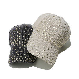 HZM-24585 nuovo stile Casual alla moda cappellini da Baseball con perline e borchie in velluto a coste cappelli per uomo e donna - Product Image 1