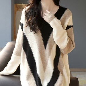 Productos populares Tops de manga larga con cuello en V Bloque de color Cómodo Jersey de mujer Manga larga Punto de moda suave - Product Image 5