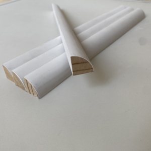 Moulures de base en pin à joint en chanfrein apprêtées - Product Image 3