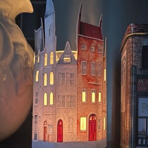 Lampada di Carta Personalizzabile con Scena Urbana, Centrotavola Decorativo, Contenitore in Vetro con Luce a Batteria per Regali e Feste - Product Image 3