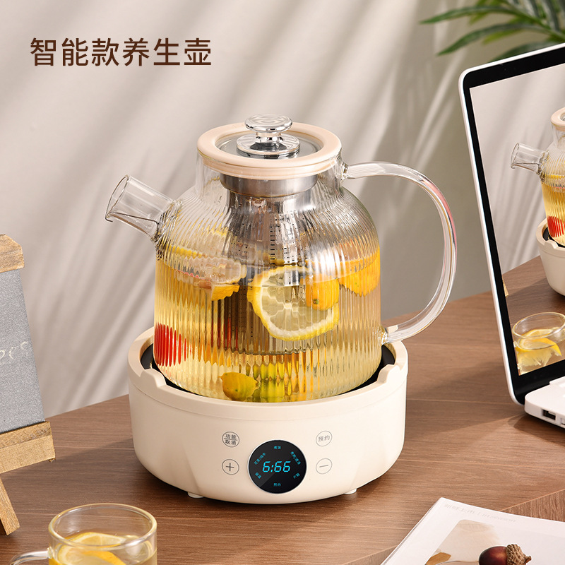 079-700 Smart 1.5L Vertical Striped Teapot and Tea Strainer