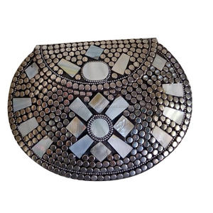 Sac à main en métal motif léopard avec cadre pochette perle de luxe avec sac à main pochette de soirée de mariage de Guru Kirpa Export House - Product Image 2