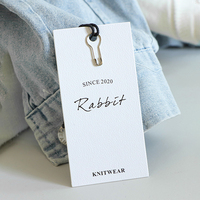Étiquettes de vêtements au design simple, étiquettes personnalisées avec logo de marque, étiquettes en papier avec cordon pour vêtements