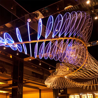 Lustre en verre et bois LED sur mesure de grande taille pour projet d'escalier de bar de luxe en forme de dragon ECOJAS