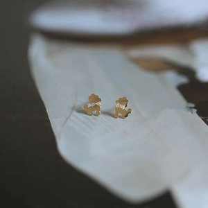 Venta al por mayor 9K oro puro de moda de las mujeres finas Stud pendientes lindo Cuarzo con incrustaciones de circón exquisito compacto encantador perro Simple moda - Product Image 3